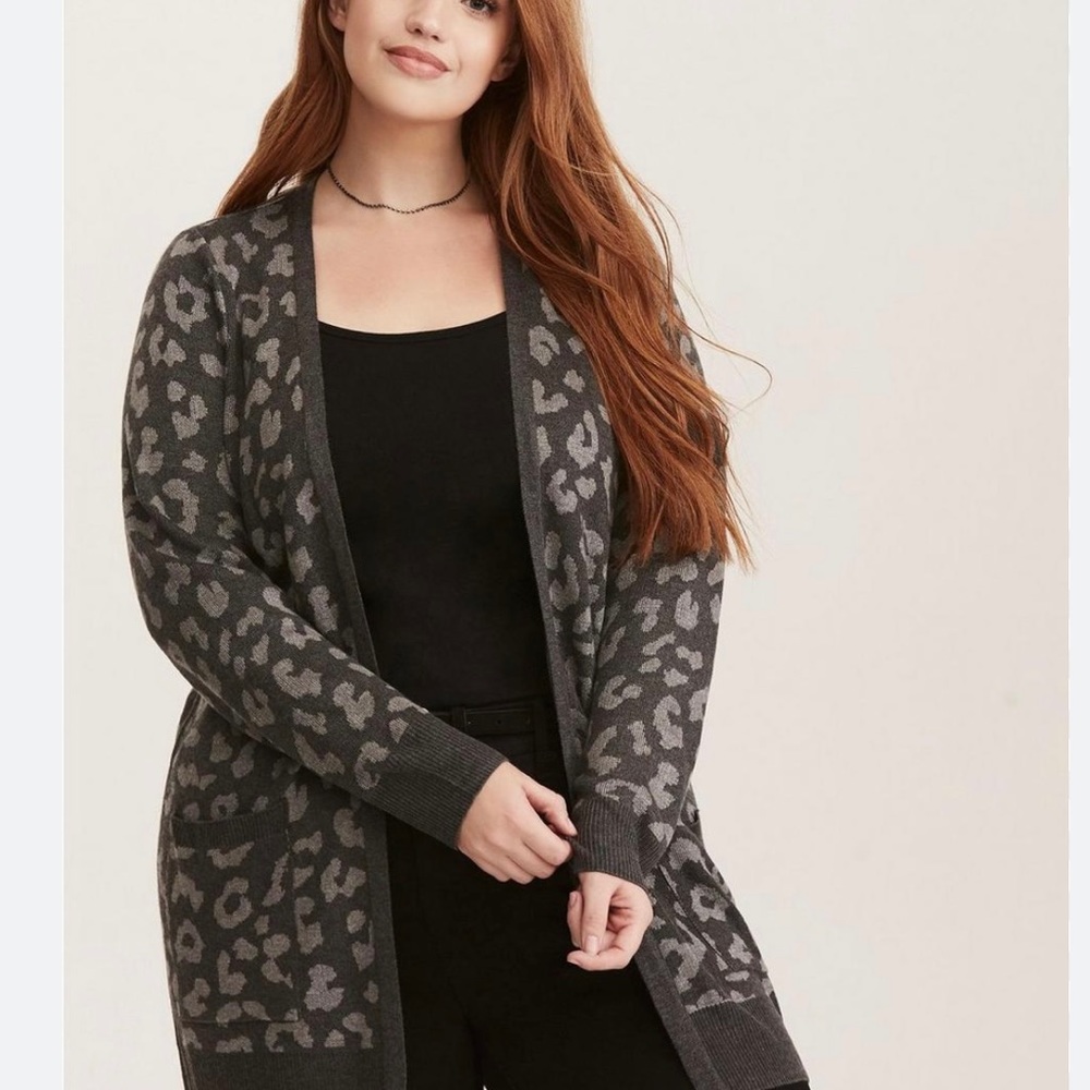 Torrid Leopard print cardigan Size 0 = Size 12/L never worn